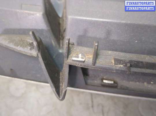 купить Решетка радиатора на Chrysler Crossfire 2003-2008