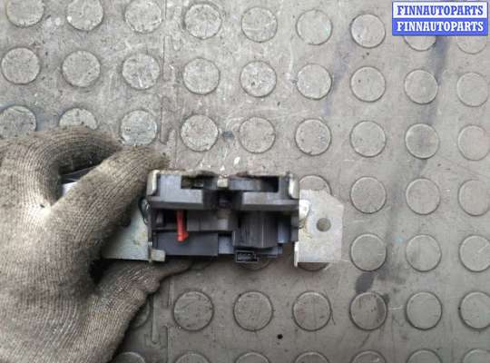 купить Замок багажника на Mercedes B W245 2005-2011