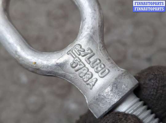 Крюк буксировочный на Volkswagen Amarok (2H)