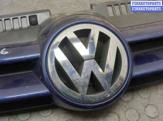 купить Решетка радиатора на Volkswagen Golf Plus