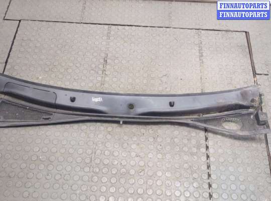 Жабо под дворники (дождевик) RN1491123 на Renault Kangoo 1998-2008