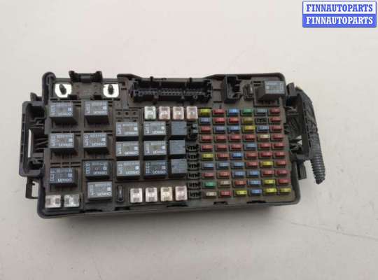 Блок предохранителей HM30565 на Hummer H3