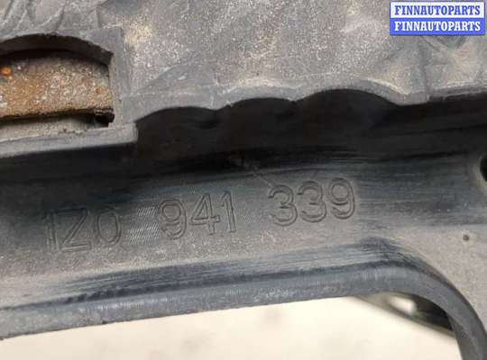 купить Кронштейн фары на Skoda Octavia (A5) 2004-2013