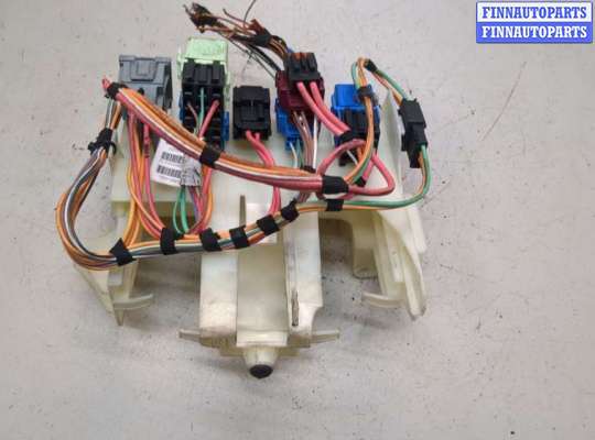 купить Блок реле на Ford C-Max 2002-2010