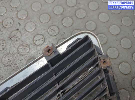 купить Решетка радиатора на Mercedes C W203 2000-2008