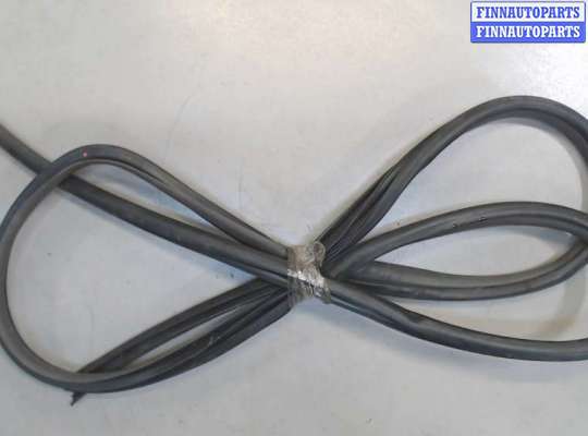 купить Уплотнитель на Toyota Prius 2003-2009