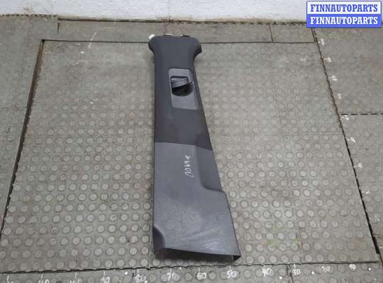 купить Обшивка центральной стойки на Volkswagen Touareg 2014-2018