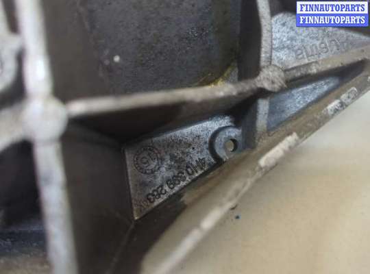 купить Кронштейн КПП на Audi Q5 2008-2017