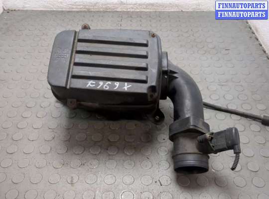 Корпус воздушного фильтра на Volkswagen Caddy III (2K)