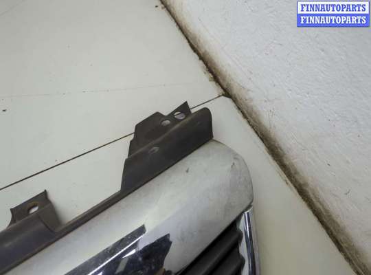 купить Решетка радиатора на Opel Zafira B 2005-2014