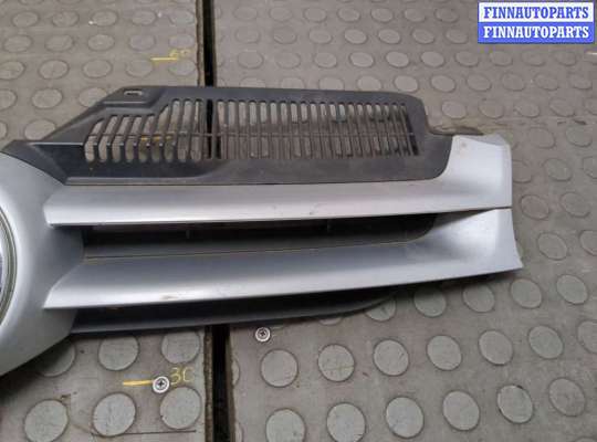 купить Решетка радиатора на Volkswagen Golf 5 2003-2009