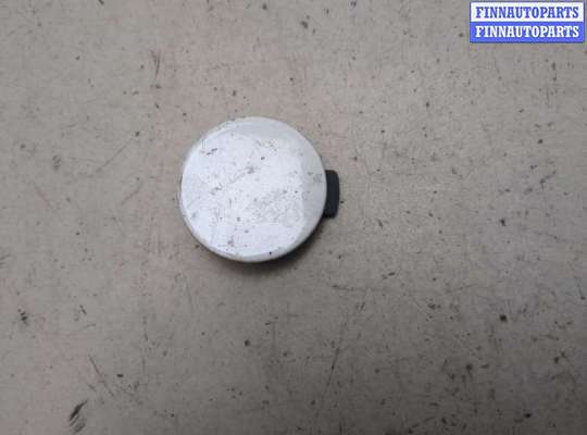 купить Заглушка буксировочного крюка на Volkswagen Golf 6 2008-2012