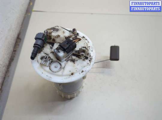 Насос топливный электрический RN1567297 на Renault Megane 2 2002-2009