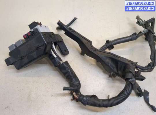 купить Блок предохранителей на Toyota Avensis 2 2003-2008