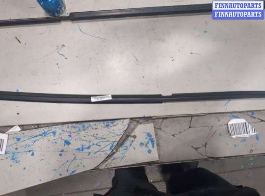 Молдинг стекла (боковое) PG1160542 на Peugeot 406 1995-1999