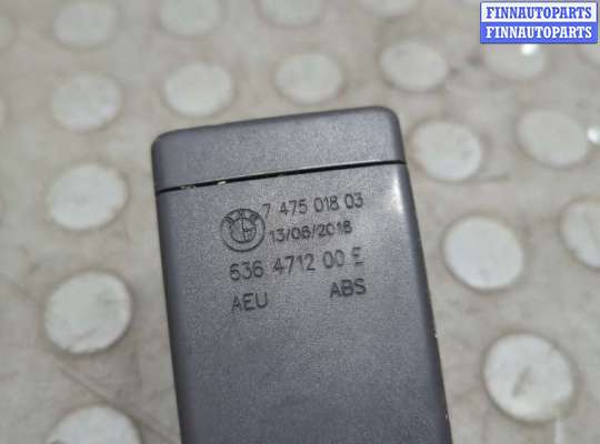 купить Замок ремня безопасности на BMW 5 G30, G31 2017-2023