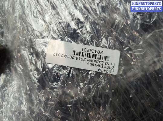 купить Уплотнитель на Ford Explorer 2015-2019