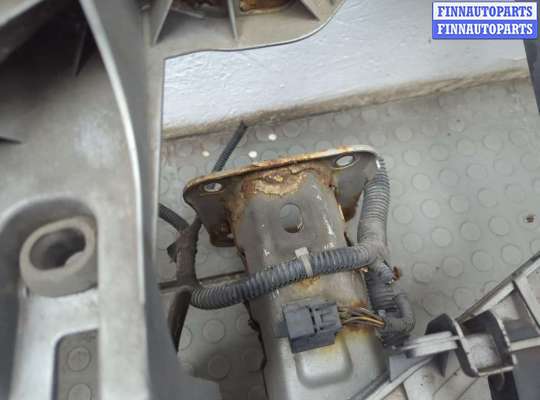 купить Рамка передняя (телевизор) на Ford Kuga 2008-2012