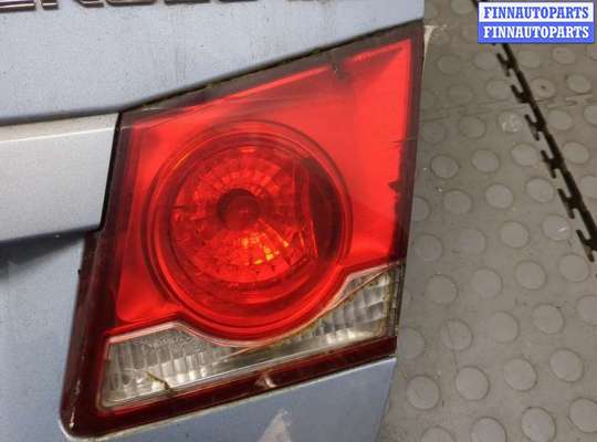 купить Обшивка крышки (двери) багажника на Chevrolet Cruze 2009-2015