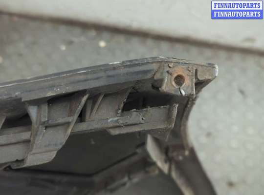 Фонарь габаритный в бампер на Volkswagen Golf Plus (5M1)