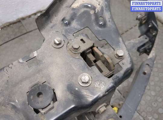 Панель передняя (телевизор) на Mercedes-Benz C (W204)