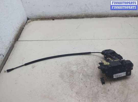 Замок боковой двери на Volkswagen Golf IV (1J)