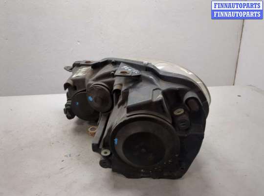 Фара передняя на Volkswagen Golf VI (5K)