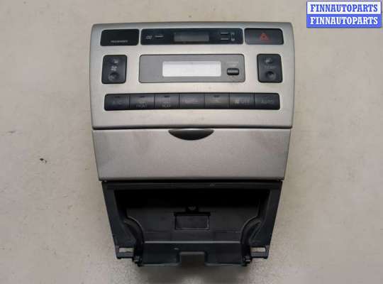 Переключатель отопителя (печки) TT956335 на Toyota Corolla E12 2001-2006