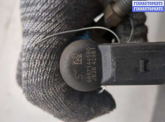 купить Форсунка топливная на Ford Focus 2 2008-2011