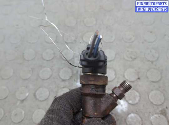 купить Форсунка топливная на Chrysler Voyager 2000-2007