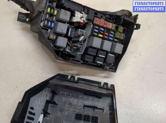 Блок предохранителей FO1808103 на Ford Mondeo 4 2007-2015