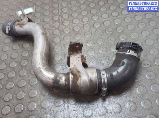 купить Патрубок интеркулера на Opel Vivaro 2014-2019