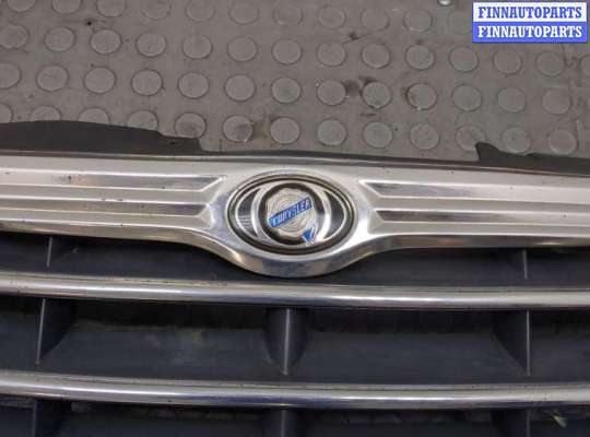 купить Решетка радиатора на Chrysler Voyager 2000-2007