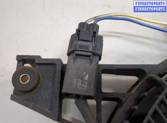 купить Вентилятор радиатора на Toyota Sequoia 2000-2008