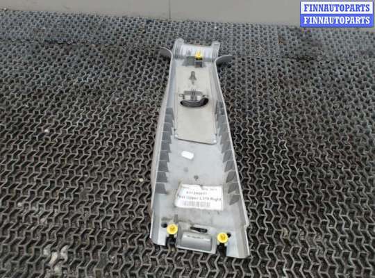 купить Обшивка центральной стойки на Land Rover Discovery 3 2004-2009