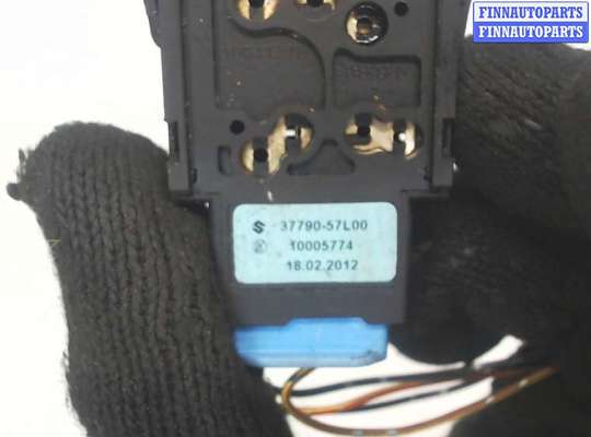 купить Кнопка включения полного привода на Suzuki Kizashi 2009-2014