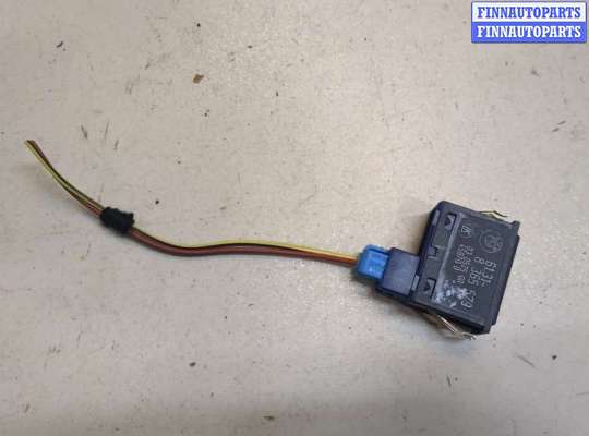 купить Кнопка открывания багажника салонная на BMW X5 E53 2000-2006