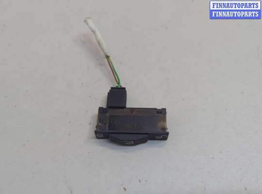 купить Кнопка открывания багажника салонная на Mercedes E W213 2016-2023