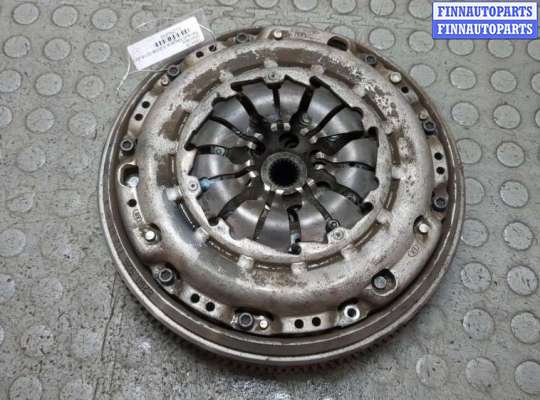 Маховик RN1593646 на Renault Megane 3 2009-2016