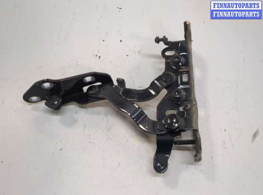 Петля капота на Mercedes-Benz E (W212)