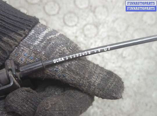 Замок боковой двери на Volvo XC70