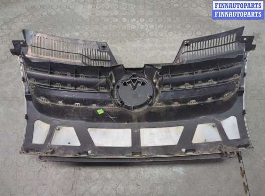 купить Решетка радиатора на Volkswagen Jetta 5 2005-2011