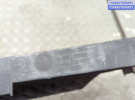 купить Кронштейн бампера на Volkswagen Touareg 2010-2014