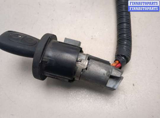 Купить Замок зажигания на Renault Trafic 2001-2014 Замок зажигания RN1598591 на Renault Trafic 2001-2014