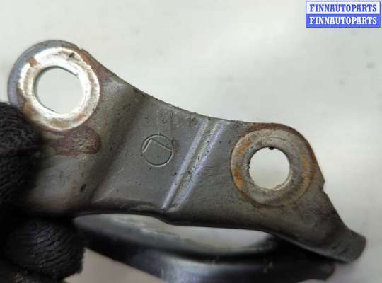 купить Петля капота на Toyota RAV 4 2000-2005