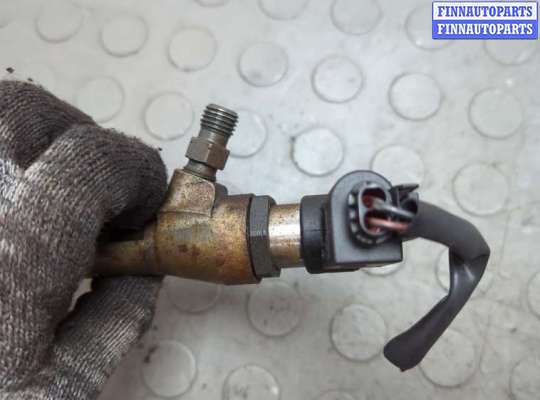 Форсунка топливная на Nissan Qashqai I (J10)