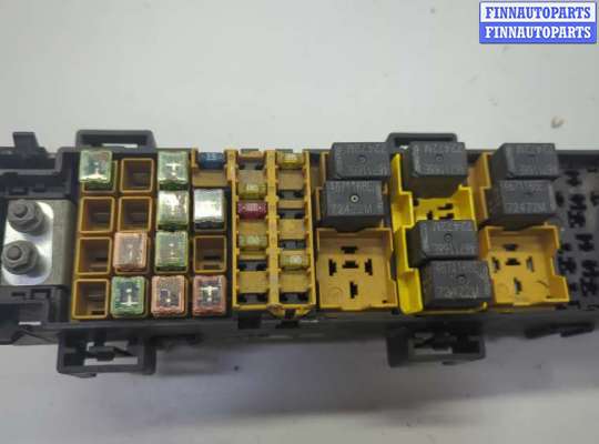 купить Блок предохранителей на Jeep Wrangler 1996-2006