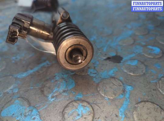 Форсунка топливная на Volkswagen Passat B6 (3C)