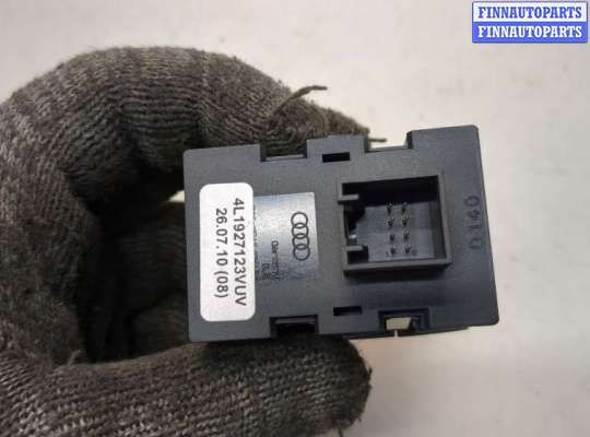 купить Кнопка круиз контроля на Audi A6 (C6) 2004-2011