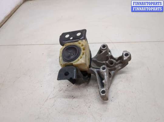 Подушка ДВС на Renault Duster